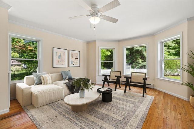 30 Pompositticutt St, Stow, MA 01775