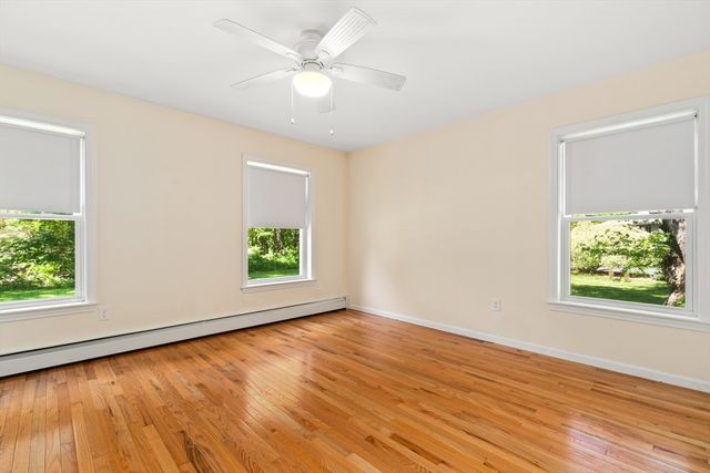 30 Pompositticutt St, Stow, MA 01775