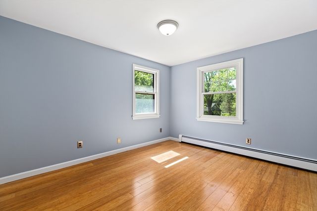 30 Pompositticutt St, Stow, MA 01775