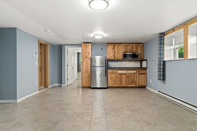 30 Pompositticutt St, Stow, MA 01775