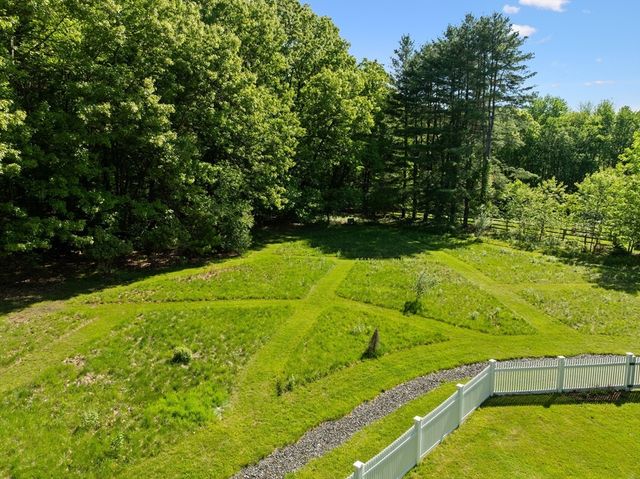 30 Pompositticutt St, Stow, MA 01775
