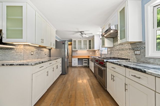 30 Pompositticutt St, Stow, MA 01775