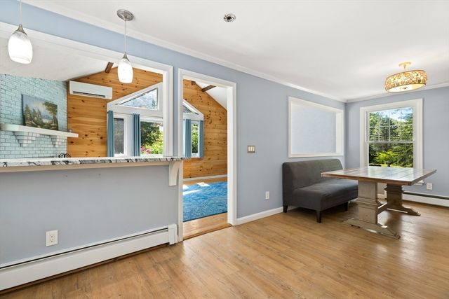 30 Pompositticutt St, Stow, MA 01775
