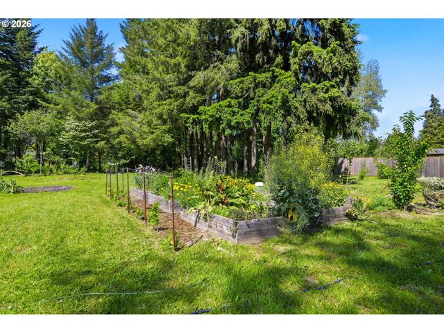 41895 HOLDEN CREEK Ln, Springfield, OR 97478