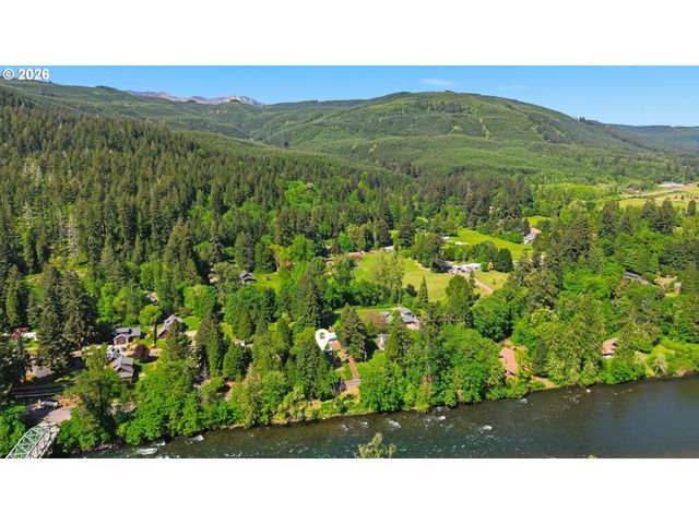 41895 HOLDEN CREEK Ln, Springfield, OR 97478