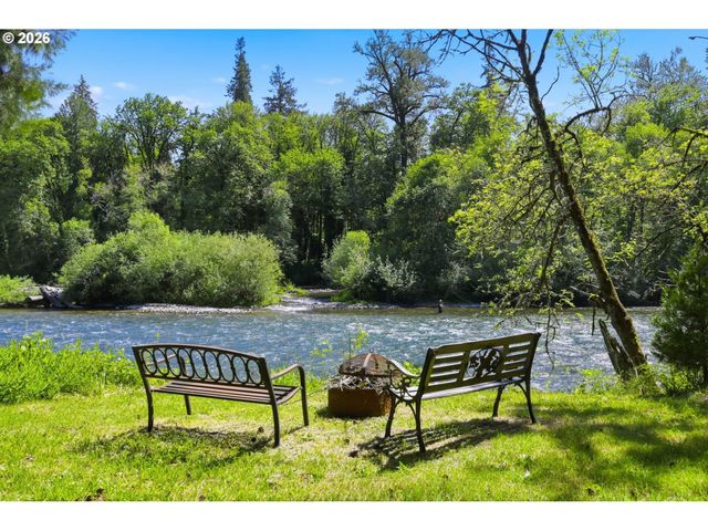 41895 HOLDEN CREEK Ln, Springfield, OR 97478