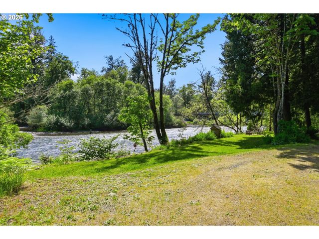 41895 HOLDEN CREEK Ln, Springfield, OR 97478