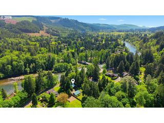 41895 HOLDEN CREEK Ln, Springfield, OR 97478