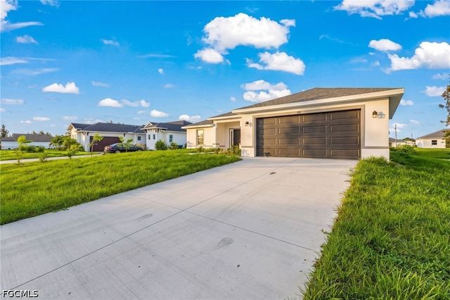 126 NE 9th ST, Cape Coral, FL 33909