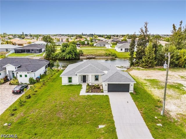 126 NE 9th ST, Cape Coral, FL 33909
