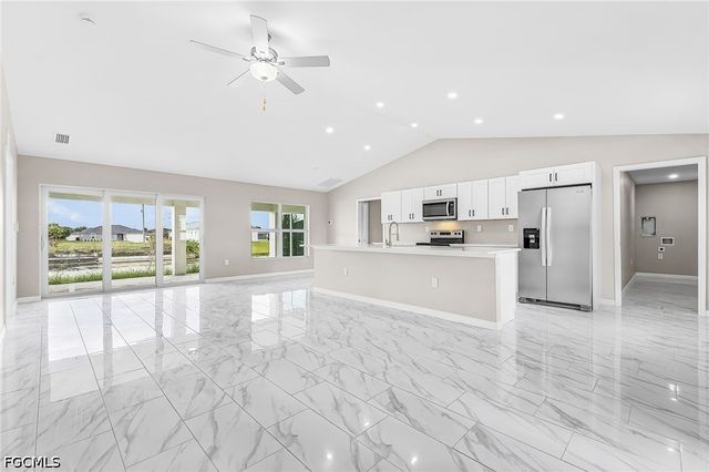126 NE 9th ST, Cape Coral, FL 33909