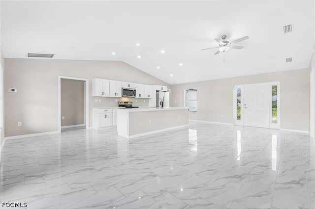 126 NE 9th ST, Cape Coral, FL 33909