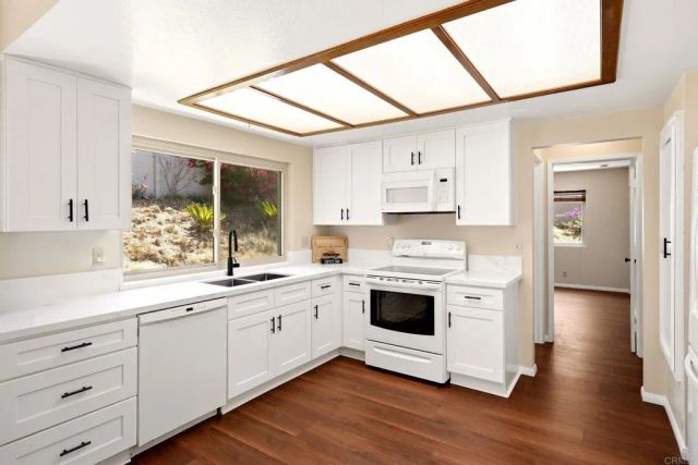 711 De Luz Road, Fallbrook, CA 92028