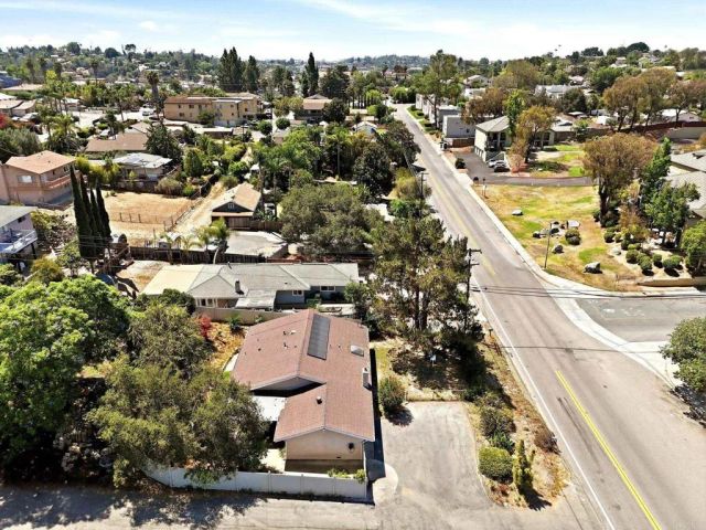 711 De Luz Road, Fallbrook, CA 92028