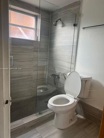 1280 W 54th St 122B, Hialeah, FL 33012