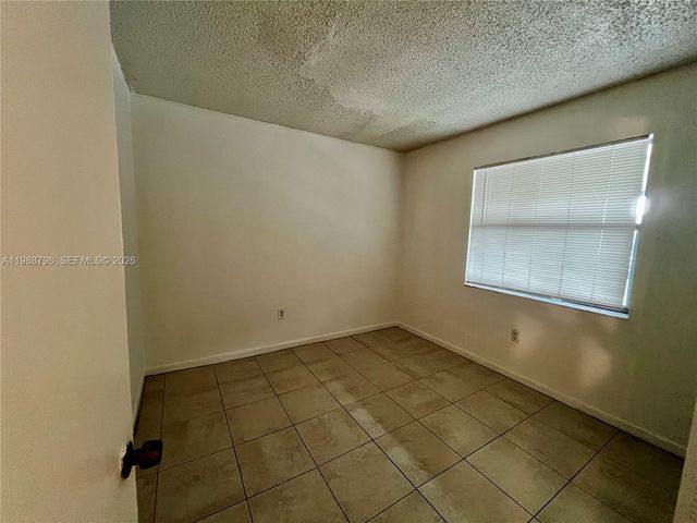 6001 Shakerwood Cir 204, Tamarac, FL 33319