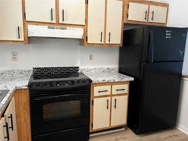 6001 Shakerwood Cir 204, Tamarac, FL 33319