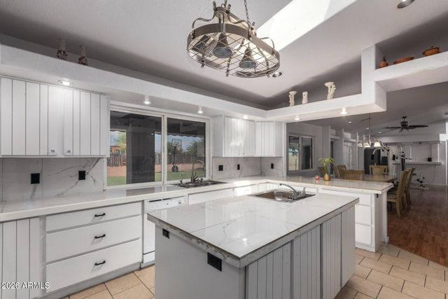 21616 W LONE MOUNTAIN Road, Wittmann, AZ 85361