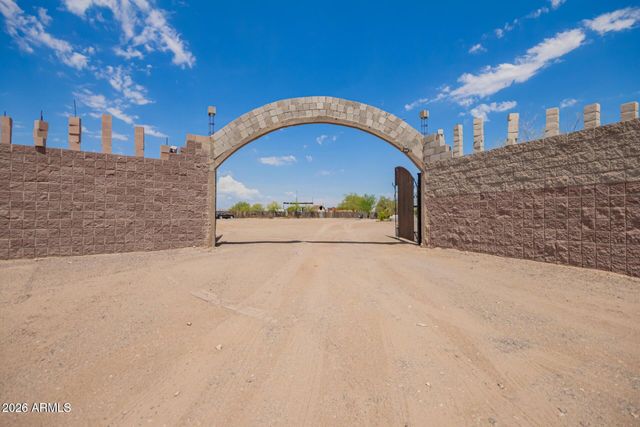 21616 W LONE MOUNTAIN Road, Wittmann, AZ 85361