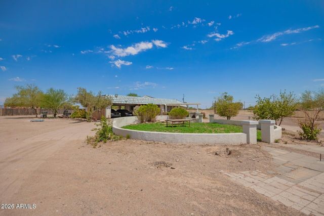 21616 W LONE MOUNTAIN Road, Wittmann, AZ 85361