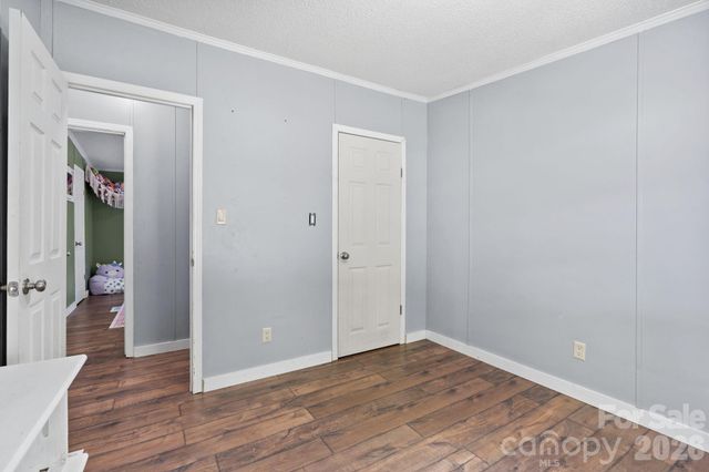 122 Fallswood Court, Hendersonville, NC 28739