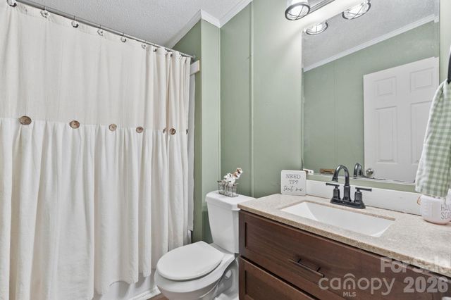 122 Fallswood Court, Hendersonville, NC 28739