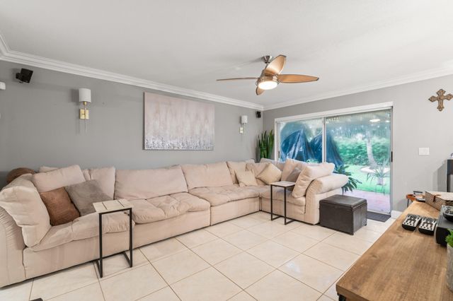 18241 NW 8th Street, Pembroke Pines, FL 33029