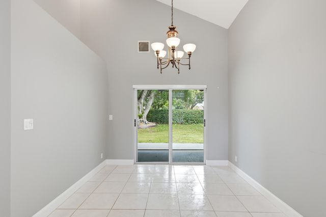 18241 NW 8th Street, Pembroke Pines, FL 33029