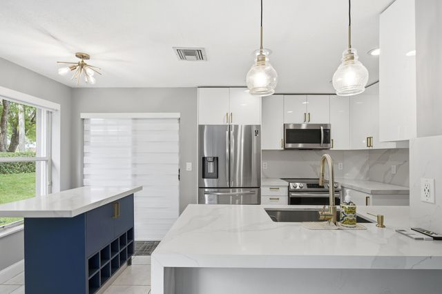 18241 NW 8th Street, Pembroke Pines, FL 33029