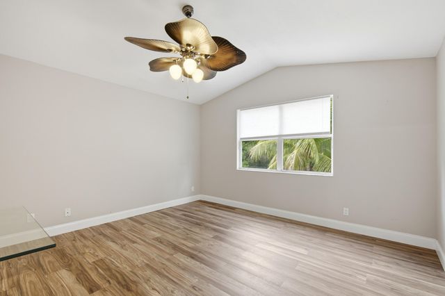 18241 NW 8th Street, Pembroke Pines, FL 33029