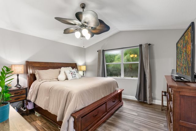 18241 NW 8th Street, Pembroke Pines, FL 33029