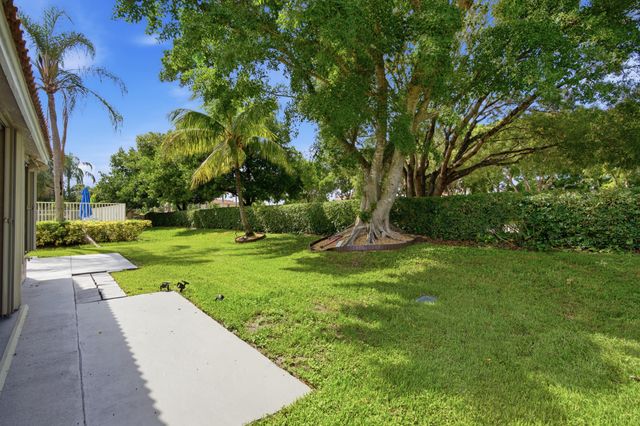 18241 NW 8th Street, Pembroke Pines, FL 33029