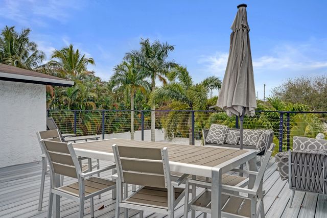 311 SE 3rd Avenue Upstairs, Delray Beach, FL 33483