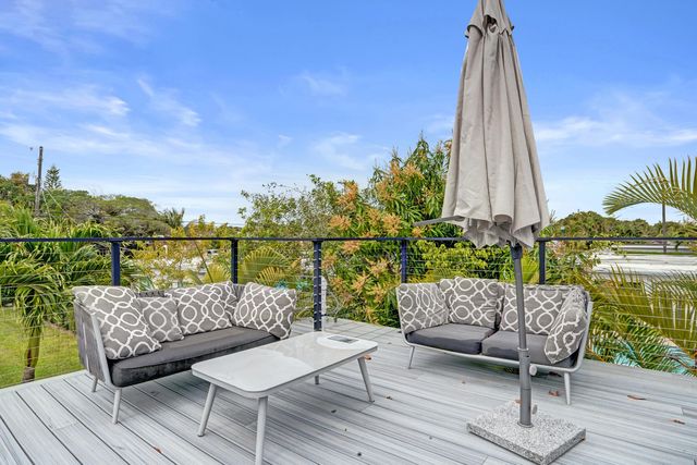 311 SE 3rd Avenue Upstairs, Delray Beach, FL 33483