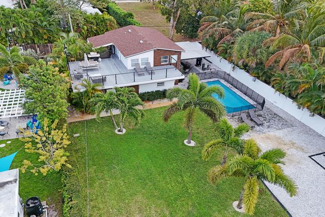 311 SE 3rd Avenue Upstairs, Delray Beach, FL 33483