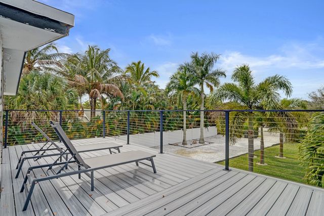 311 SE 3rd Avenue Upstairs, Delray Beach, FL 33483