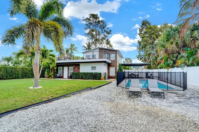 311 SE 3rd Avenue Upstairs, Delray Beach, FL 33483