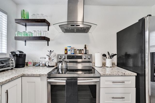 311 SE 3rd Avenue Upstairs, Delray Beach, FL 33483