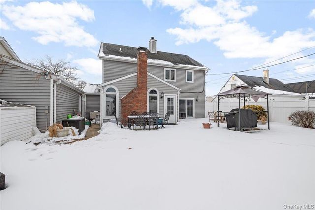 2489 2nd Street, East Meadow, NY 11554