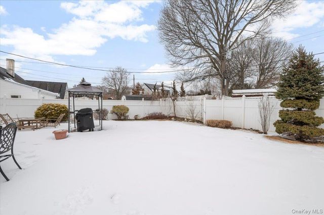 2489 2nd Street, East Meadow, NY 11554