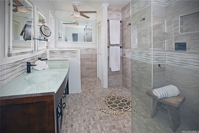 206 Koko Isle Circle 171703, Honolulu, HI 96825