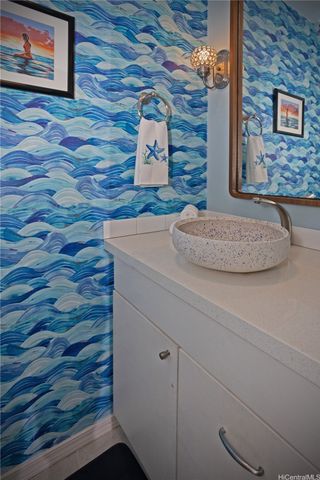 206 Koko Isle Circle 171703, Honolulu, HI 96825