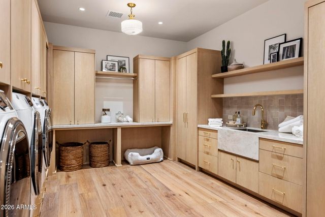 6208 E MAVERICK Road, Paradise Valley, AZ 85253