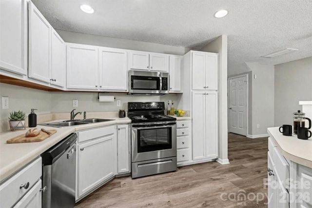 10141 University Park Lane, Charlotte, NC 28213