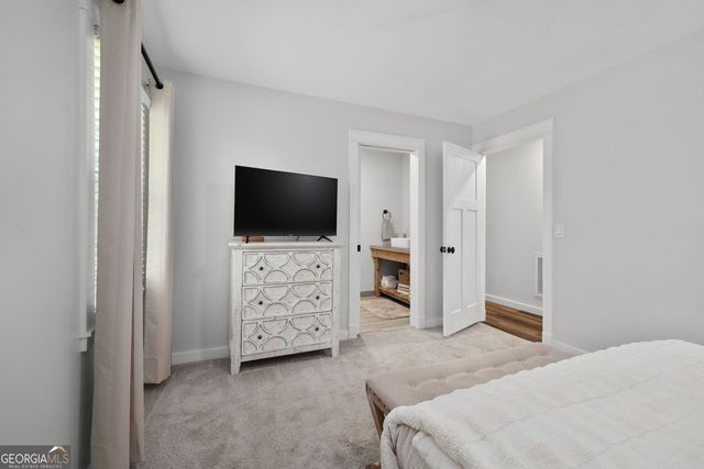 3404 Springdale Forrest Avenue, Gainesville, GA 30506