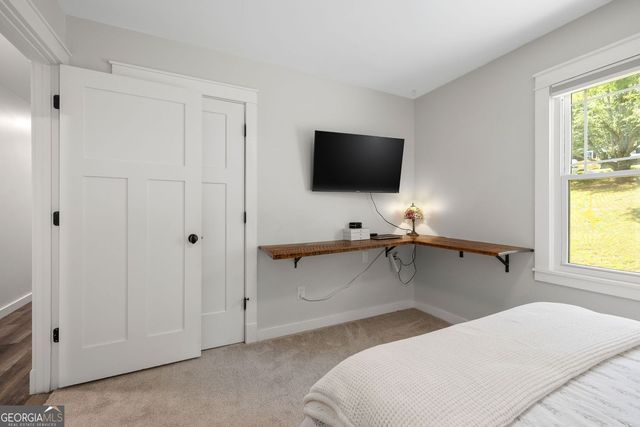 3404 Springdale Forrest Avenue, Gainesville, GA 30506