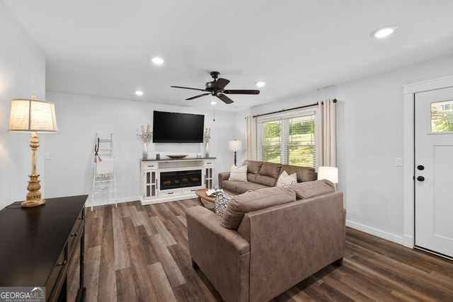 3404 Springdale Forrest Avenue, Gainesville, GA 30506
