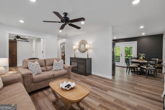 3404 Springdale Forrest Avenue, Gainesville, GA 30506