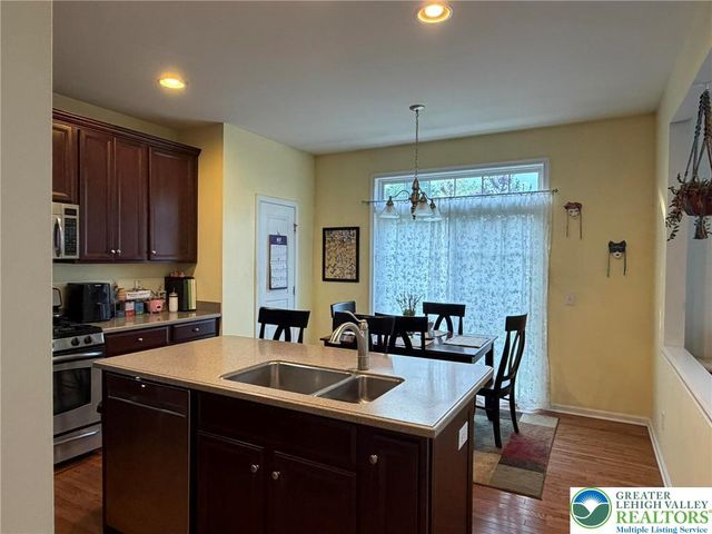 5223 Blue Sky Drive, South Whitehall Twp, PA 18069