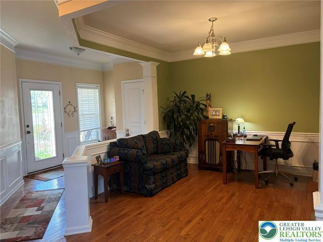 5223 Blue Sky Drive, South Whitehall Twp, PA 18069